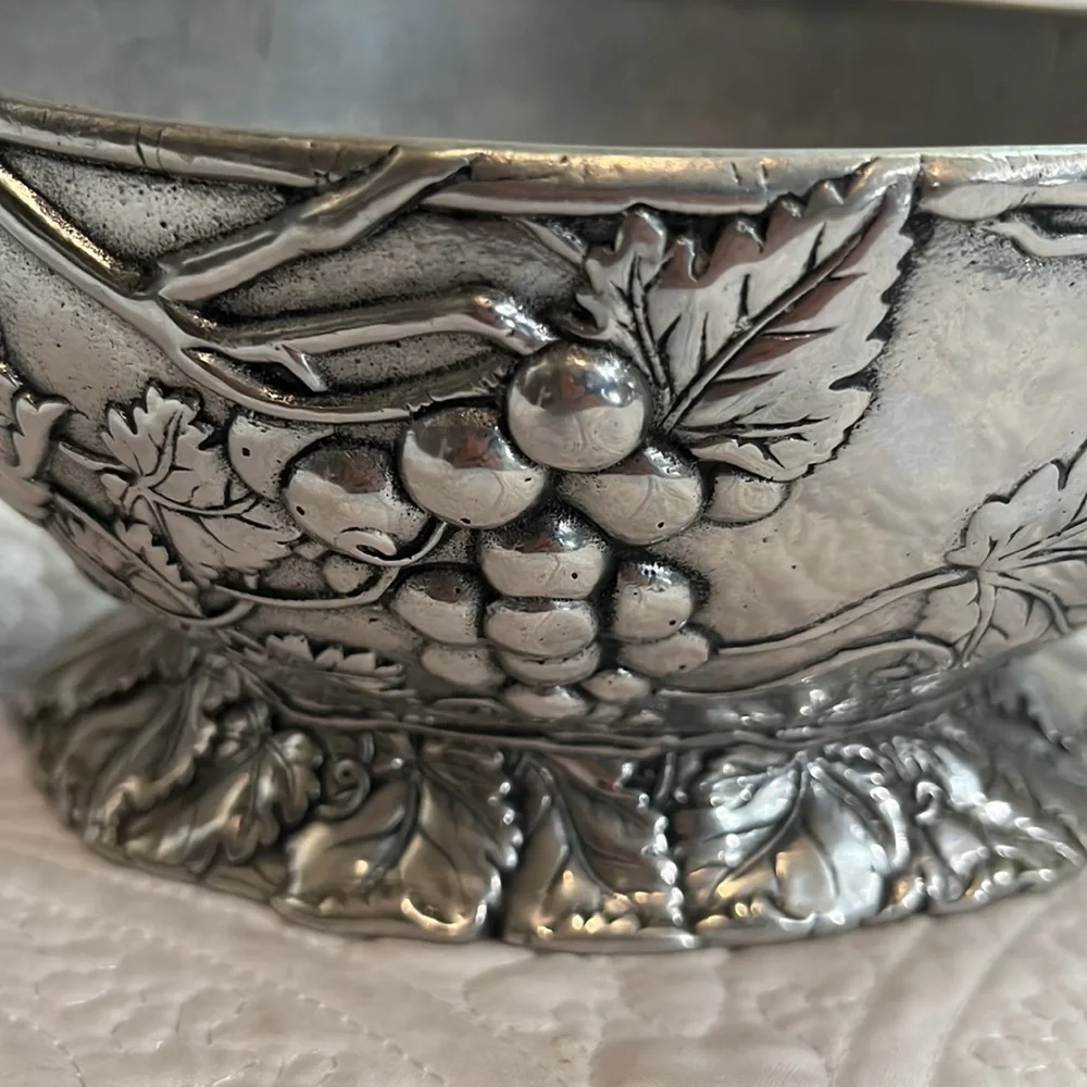Grape (Aluminum Hollowware)‎ sauce boat by ARTHUR COURT